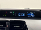 センターメーターは視点移動が少なく、長時間の運転でも疲れにくいそうです!インフォメーションディスプレイもあり色々な設定変更や情報が確認できます!