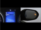 隣車線を走る車両をレーダーで検知し、ドアミラーでは確認しにくい後側方エリアに存在する車両に加え、急接近してくる車両も検知します。車両を検知するとドアミラーに搭載されたLEDインジケーターが点灯します。