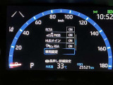 【HUD】ヘッドアップディスプレイ。フロントウインドウガラスに運転支援システムの作動状況や走行に関するさまざまな情報を表示することができます。