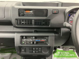 快適にお乗りいただくために、外装を美しく仕上げるだけではなく、内装も細部にいたるまで徹底した清掃・洗浄を実施しております。