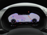 必要に応じてメーター内に地図や車両のインフォメーションなどを切り替え表示できるバーチャルコクピット