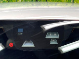【i-ACTIVESENSE】走行中に前方の車両等を認識し、衝突しそうな時は警報とブレーキで衝突回避と被害軽減をアシスト。より安全にドライブをお楽しみいただけます。