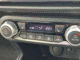 真冬でもすぐに温まり快適なシートヒーターを前席に装備