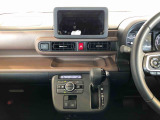 温度を設定すれば、自動で車内の温度管理をしてくれる優れものです♪ATミッションで運転楽々