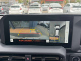 駐車時、後方の映像がモニターで確認できます。狭い場所での駐車もスムーズです。