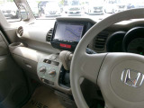 操作しやすい運転席廻り!操作パネルも使いやすい!!ドライブが楽しくなりますっ
