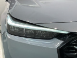 LEDヘッドライトは、点灯の瞬間から最大光量を発揮し、突然暗くなるトンネルなどでの安定感を高めます。
