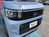 LEDヘッドライト装備。暗い道や、天候の悪い日でも視界良く運転できます。