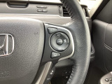 Hondaセンシングの機能のひとつ、アダプティブクルーズコントロール付!アクセルから足を離しても設定したスピードと前車との車間を保ち走行してくれます!車線維持もアシスト☆高速道路で疲労軽減ですね☆