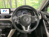 【純正革巻きステアリング】上質な革を使用することで、手にしっかり馴染みとても運転しやすいハンドルです♪