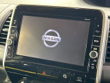 【大画面ナビ】人気の大型9インチナビを装備。存在感のある大画面はインパクト大!ナビ利用時のマップ表示は見やすく、テレビやDVDは臨場感がアップ!いつものドライブがグッと楽しくなります♪