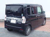 バックドアが大きく開きますので大きなお荷物を積み込んでいただけます!