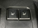 【シートヒーター】寒い日に重宝するシートヒーター!エアコンより早く温まってくれるので寒がりの人も安心ですね♪エアコンの温風は乾燥するから苦手、という方にもをおすすめです。