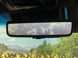 【デジタルインナーミラー】後席の大きな荷物や同乗者で後方が確認しづらい時でも安心!カメラが撮影した車両後方の映像をルームミラー内に表示。クリアな視界で状況の確認が可能です!