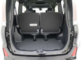 ラゲッジスペースです!3列目が跳ね上げ式となっており、荷物を載せることもできますよ♪