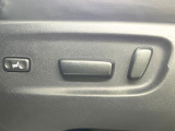 【パワーシート】スイッチ一つで簡単にシートの微調整が可能!電動だから力もいりません!快適なシートポジションにセットして、快適なドライブをお楽しみください。
