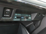 ETC車載器付きです。高速道路の料金所もスムーズに通過できます。