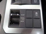 4WD切り替えスイッチがついておりますので、悪路などの走行時も安心ですね☆