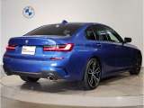 BMWのお車は、&ldquo;駆け抜ける歓び&rdquo;を体現しております。走行の安定性とコーナリングの良さを追求し、思い通りにハンドルの操作可能です。