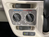 寒い冬も暑い夏も全席に快適な空調を届けてくれる、ダイヤル式エアコンを装備♪