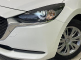 【LEDヘッドライト】悪天候や夜間走行時も良好な視界を確保し安心して運転できる高輝度LEDヘッドライトを装備!点灯速度が早く、消費電力も抑えられています。