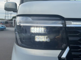 LEDヘッドライトが安全な夜間走行をサポートしてくれます♪照射範囲が広くなるので前方視界が全体的に明るくなり、夜間走行をしっかりアシスト♪