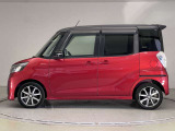 【ユーカーズ浜線へようこそ】屋根付駐車場なので、雨でもゆっくり車をご覧いただけます!当社は、新車、中古車、サービス工場と併設しております。トラブル時も安心です!