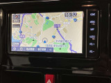 純正ナビを装備。タッチパネル式で使いやすく、お出かけもラクラクです。