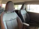 MINIのシートは体を包み込むようなデザインになっているので長時間運転しても疲れにくい設計です。