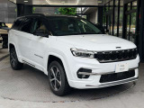 Jeepらしい力強さを残しながらもスタイリッシュで大人数でも乗りやすい7人乗りSUV
