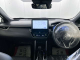 落ち着いたカラーの内装で、ゆったりと運転したい方に。