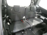 当社の中古車はシートを外して隅々までキレイに仕上げてあります。