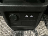USB電源を装備してます。スマホやタブレットの充電に便利です♪