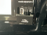【USBポート】USBポートも装備されています♪スマートフォンのオーディオに連携も可能です。今や欠かせない装備の一つです!