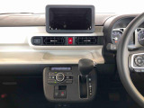 温度を設定すれば、自動で車内の温度管理をしてくれる優れものです♪ATミッションで運転楽々