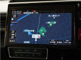 純正10インチプレミアムインターナビ(VXU-217SWi)&バックカメラが装備されているので、普段の使い勝手もロングドライブも快適です。