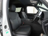 長時間の運転でも疲れにくいシートです。