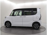 両側パワースライドドア付きだから、狭い駐車スペースなどでの 乗り降りラクラク!小さなお子さまのいるご家庭には嬉しい装備。