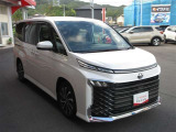 広々とした車内空間に優れた燃費性能。更にデザインも上質で人気のお車です!
