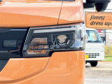 ◆LEDヘッドライトです!◆先行車や対向車のライト、または街路灯などの明るさをシステムが認識し、ハイビームとロービームを自動で切り替えるハイビームアシスト機能つきです!