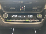 左右独立温度コントロールフルオートエアコンです。運転席、助手席それぞれで独立して温度設定ができます。冷え性の方が乗っても安心ですね♪