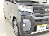 フォグランプ装着車です。暗い夜道の車両前方を明るく照らします