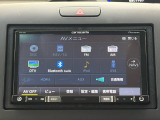 カロッツェリア製メモリーナビ(AVIC-RZ09)はフルセグ。 SDやCD録音、ブルートゥースが使えてとっても便利♪