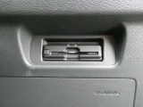 純正ETC2.0付 料金所もスムーズに通れ、割引料金の適用もあります。ビルトインできれいに収まっており、見た目もスマートです。