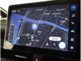 純正ナビを装備。タッチパネル式で使いやすく、お出かけもラクラクです。