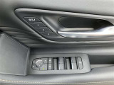 パワーウィンドウです!運転席でラクラク操作!元気なお子様やワンちゃんのイタズラも防いでいただけますよ。