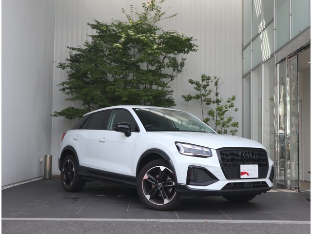 Q2 TFSI ブラック スタイル プラス 
