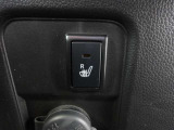 運転席にシートヒーター付きで、寒い日も快適に過ごせます。
