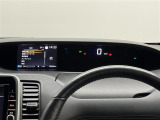 【メーターまわり】ドライバーから見やすい位置にあって安全運転に寄与します。マルチインフォメーションディスプレイでは、クルマに関する情報の確認はもちろん、各種安全機能・装備のON/OFFも設定可能。
