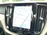 【Google搭載ナビ】Googleのアプリケーションとサービスがビルトインされ、スマートフォンと同じように車両を直感的に操作できます。Googleマップで音声操作や最新の交通情報を知ることが可能です